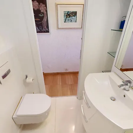 아파트 Climatise Avec Vue Et Terrasse A - Fr-1-196-376 멍똥