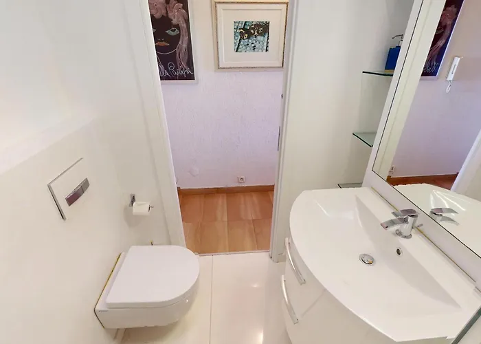 Apartment Climatise Avec Vue Et Terrasse A - Fr-1-196-376 Menton