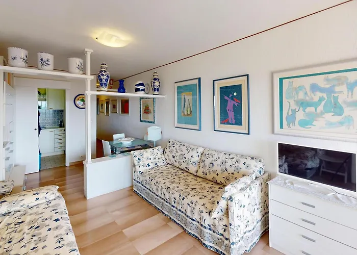 Apartment Climatise Avec Vue Et Terrasse A - Fr-1-196-376 Menton